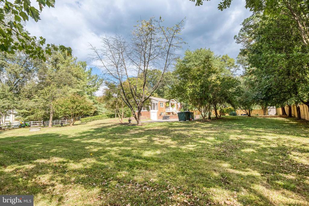 5527 WHARTON LANE