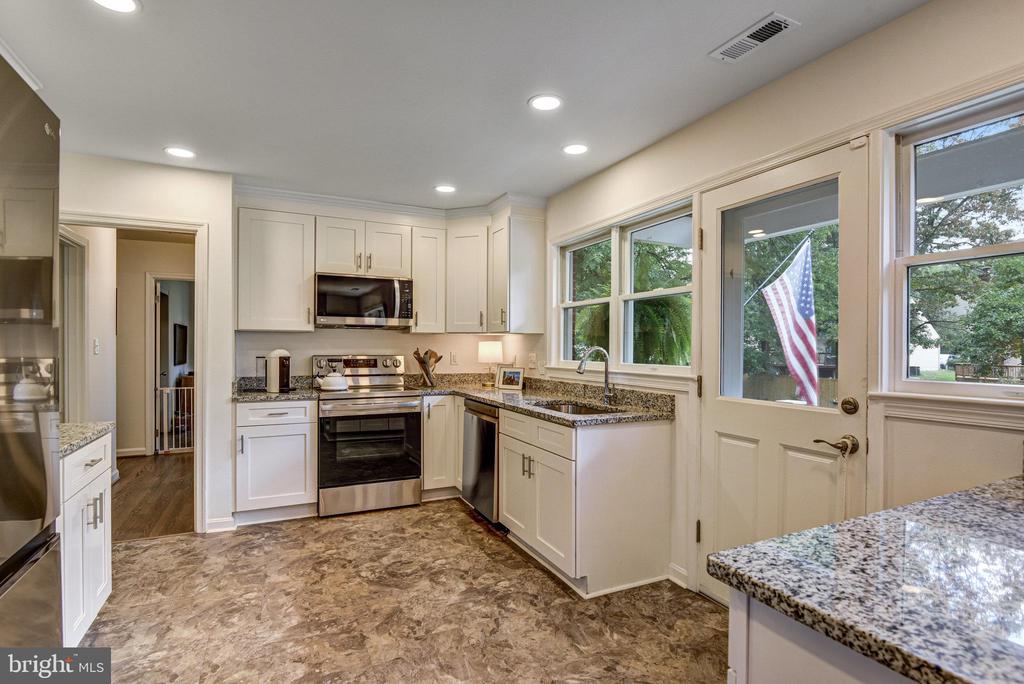 5527 WHARTON LANE