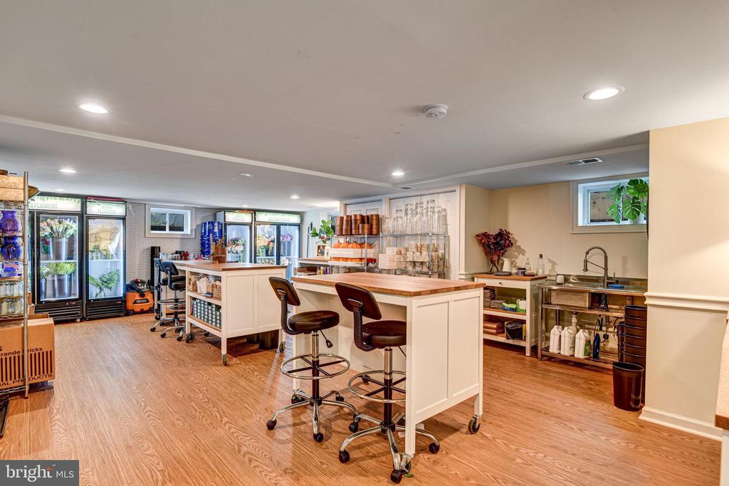 5527 WHARTON LANE
