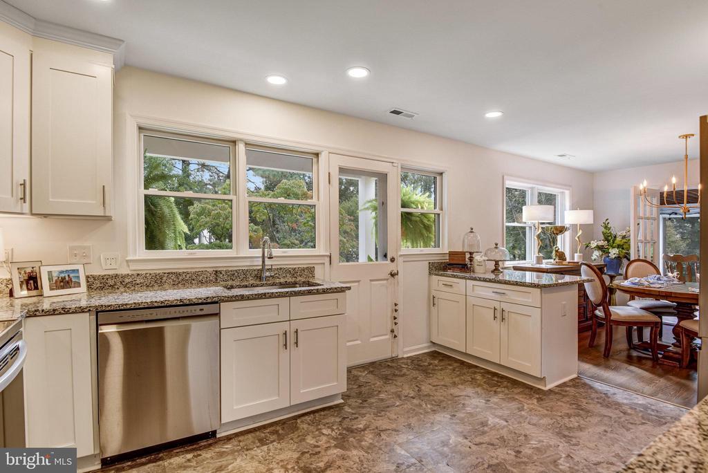 5527 WHARTON LANE