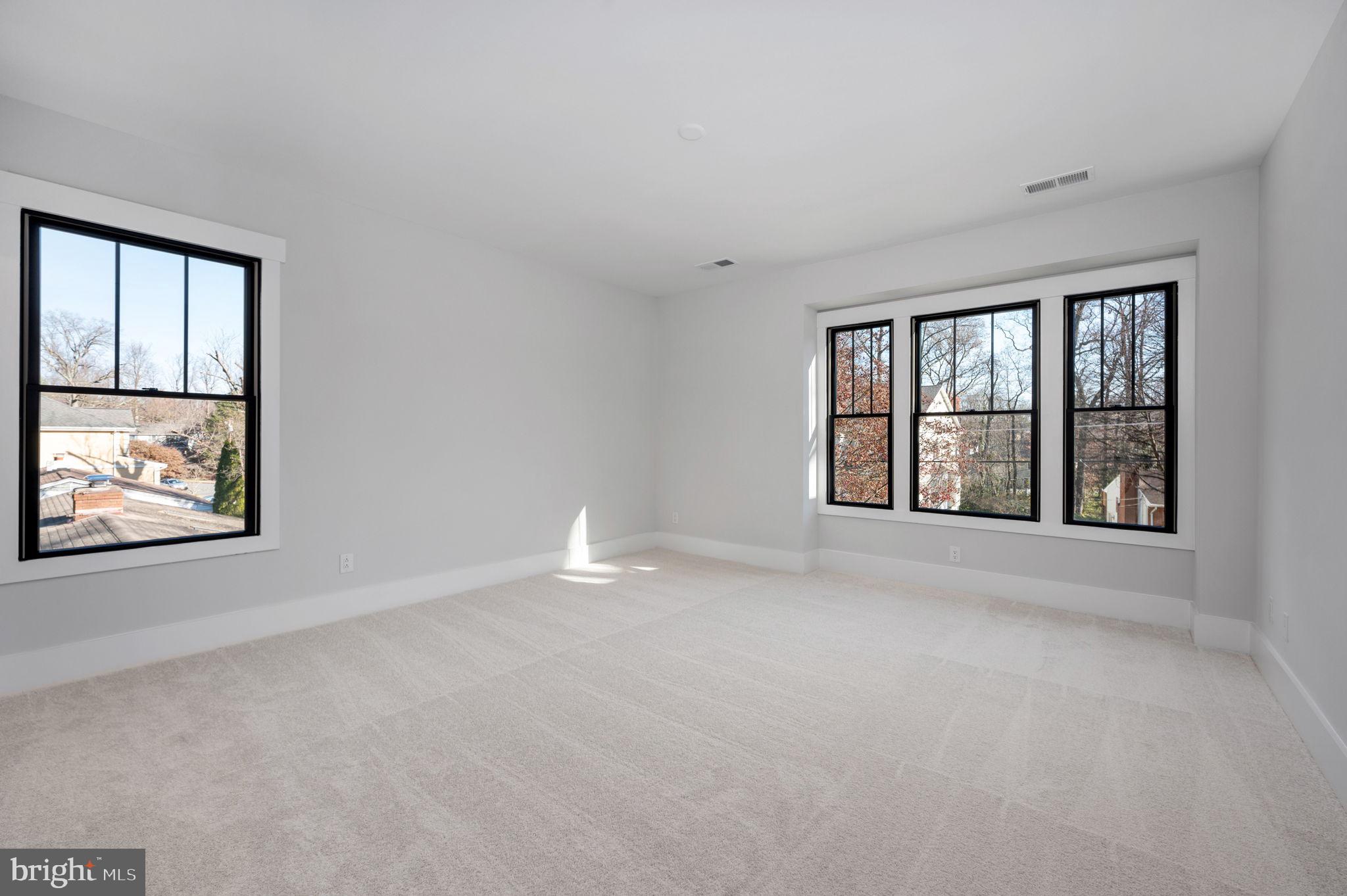 623 ECHOLS STREET SE