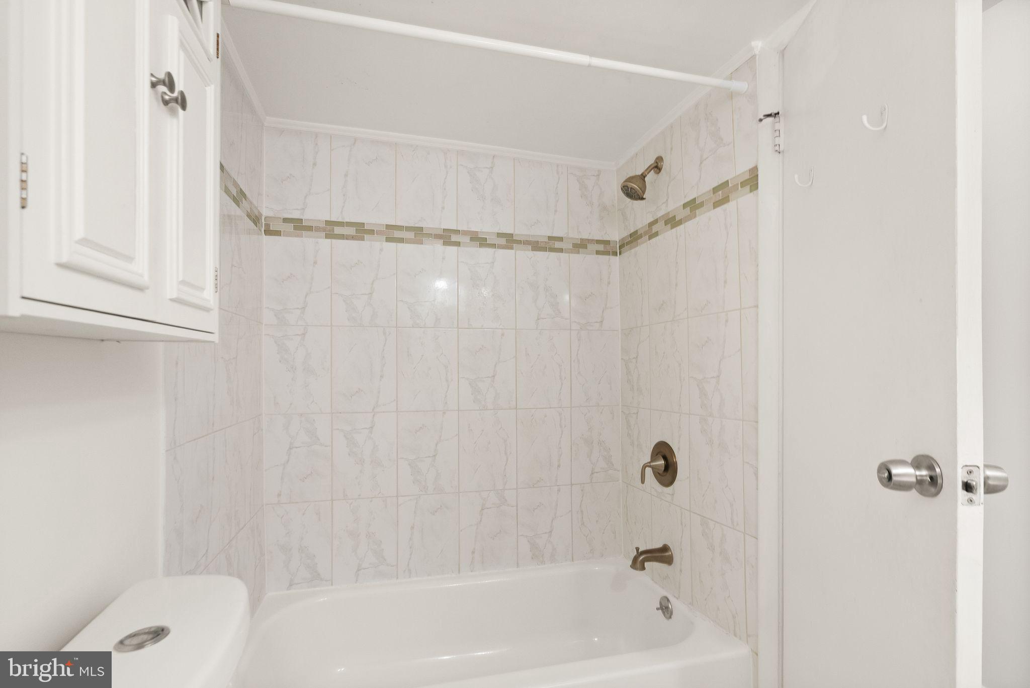 2042 ROYAL FERN COURT 1B