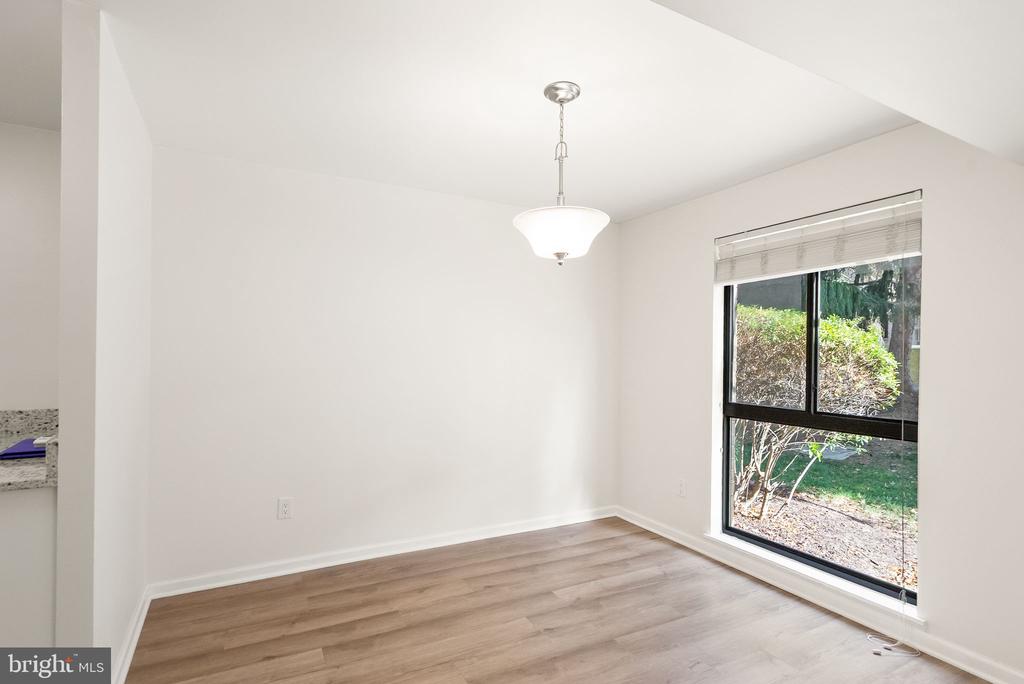 2042 ROYAL FERN COURT 1B