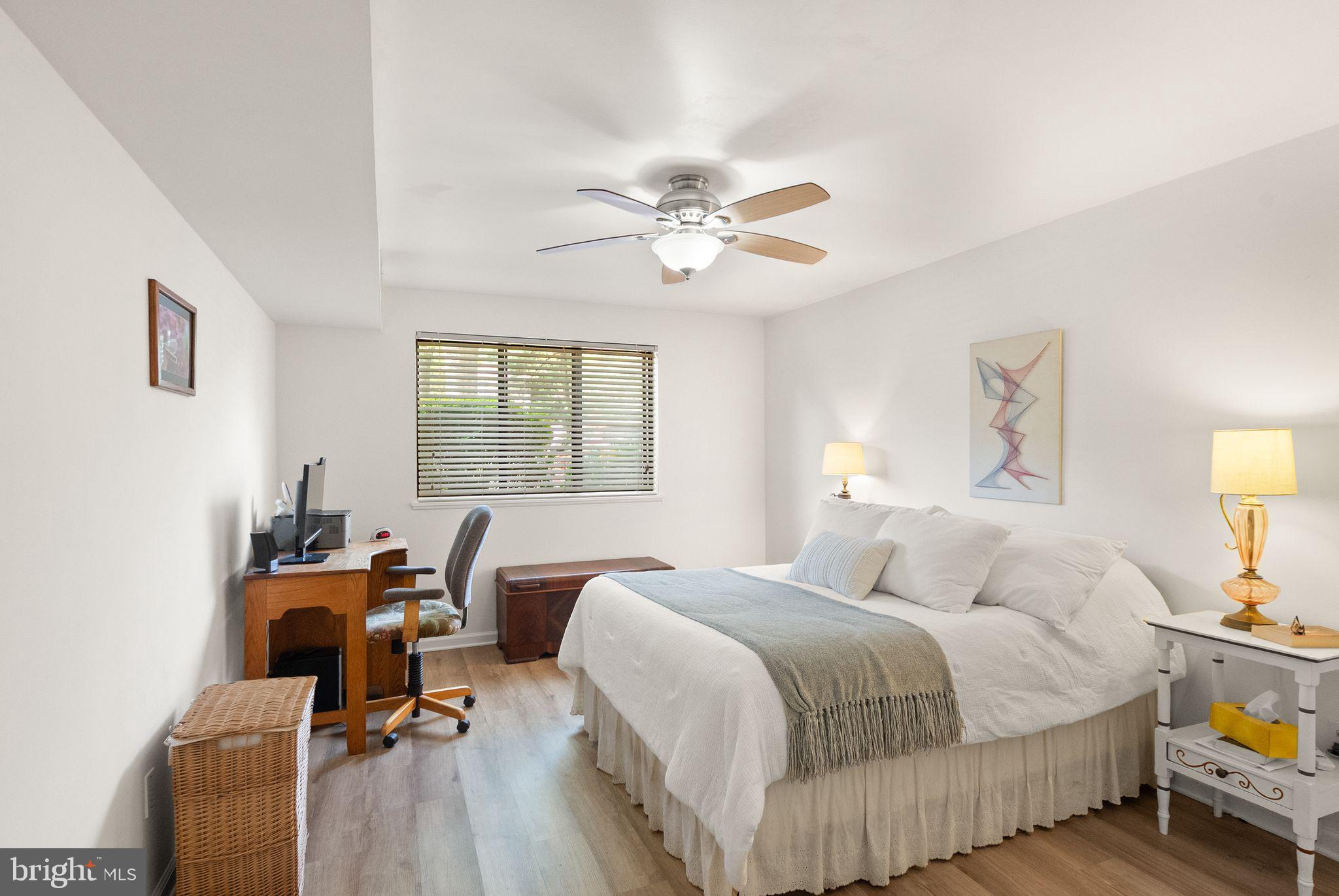 2042 ROYAL FERN COURT 1B