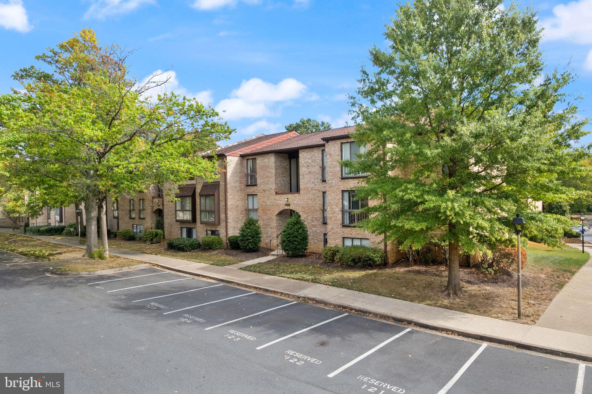 2042 ROYAL FERN COURT 1B