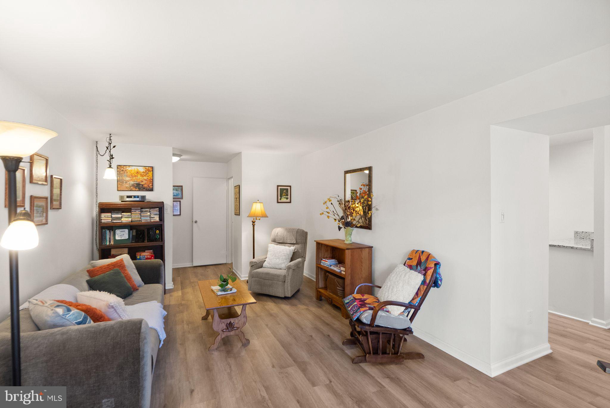 2042 ROYAL FERN COURT 1B