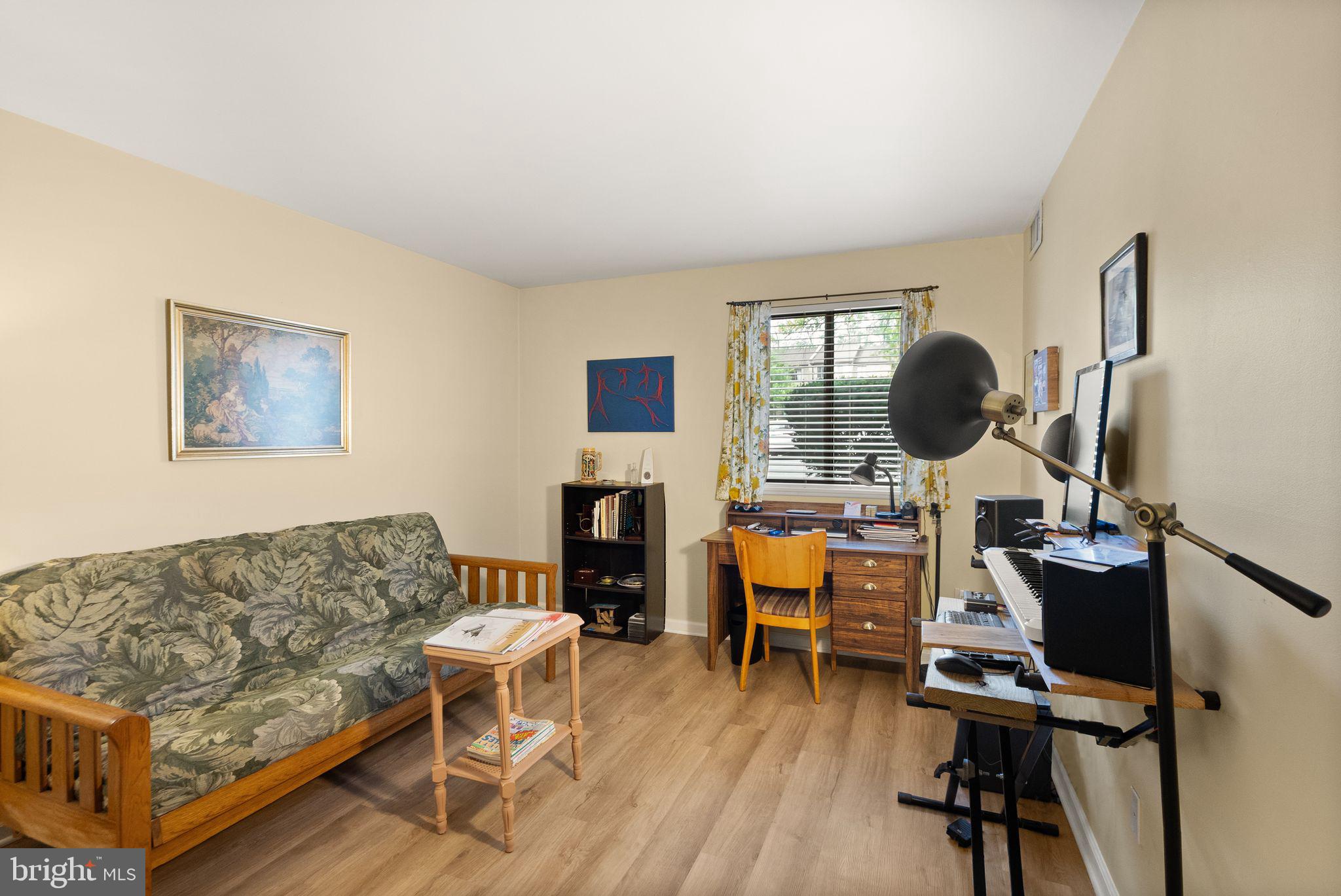 2042 ROYAL FERN COURT 1B