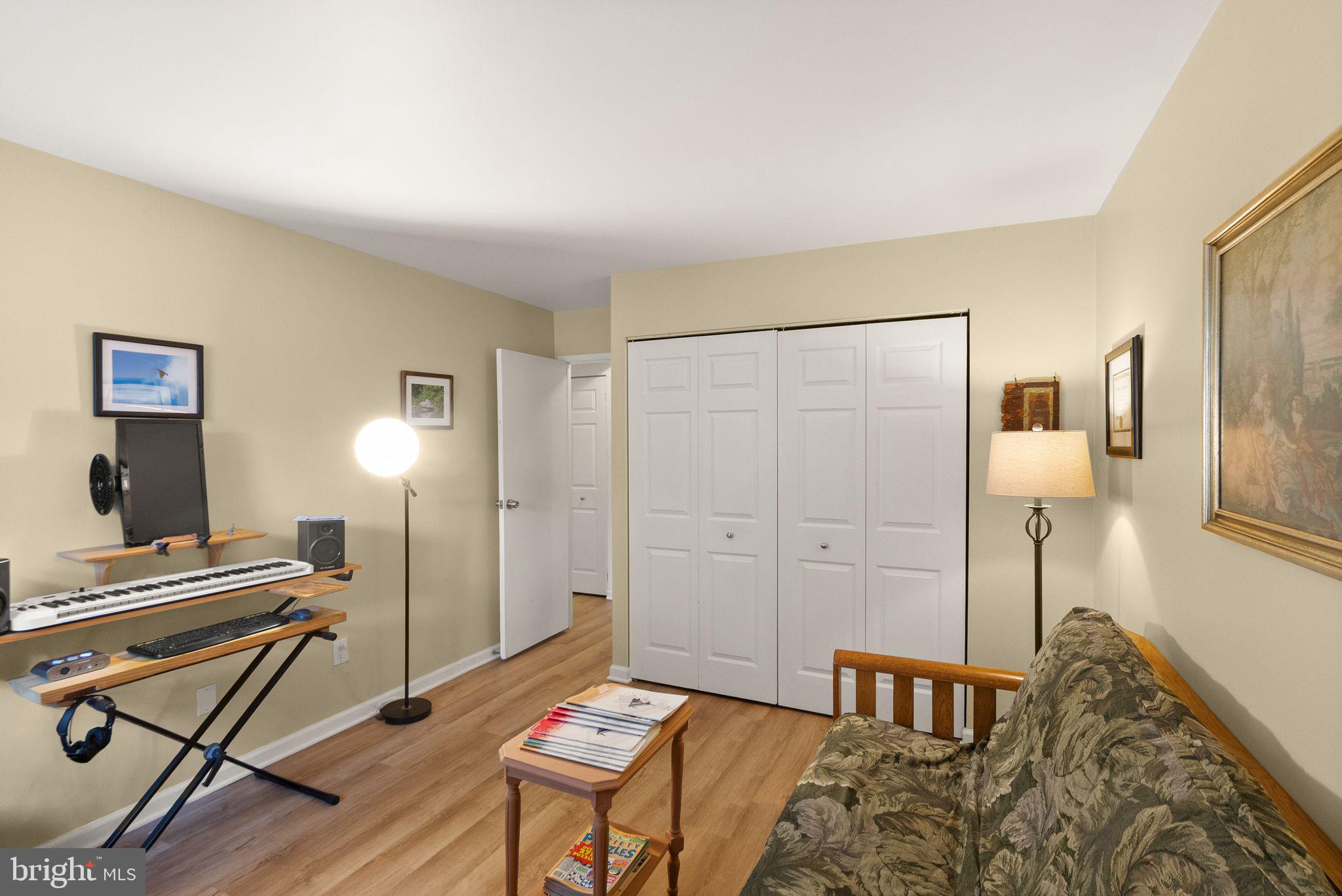 2042 ROYAL FERN COURT 1B