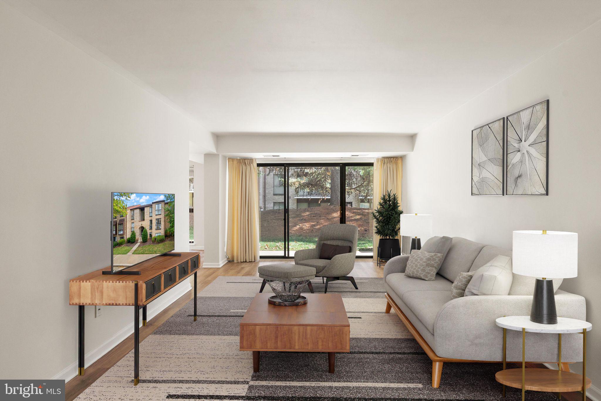 2042 ROYAL FERN COURT 1B