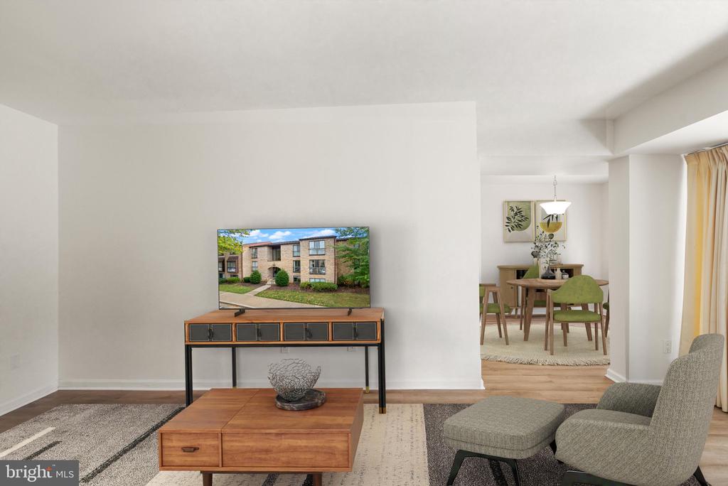 2042 ROYAL FERN COURT 1B
