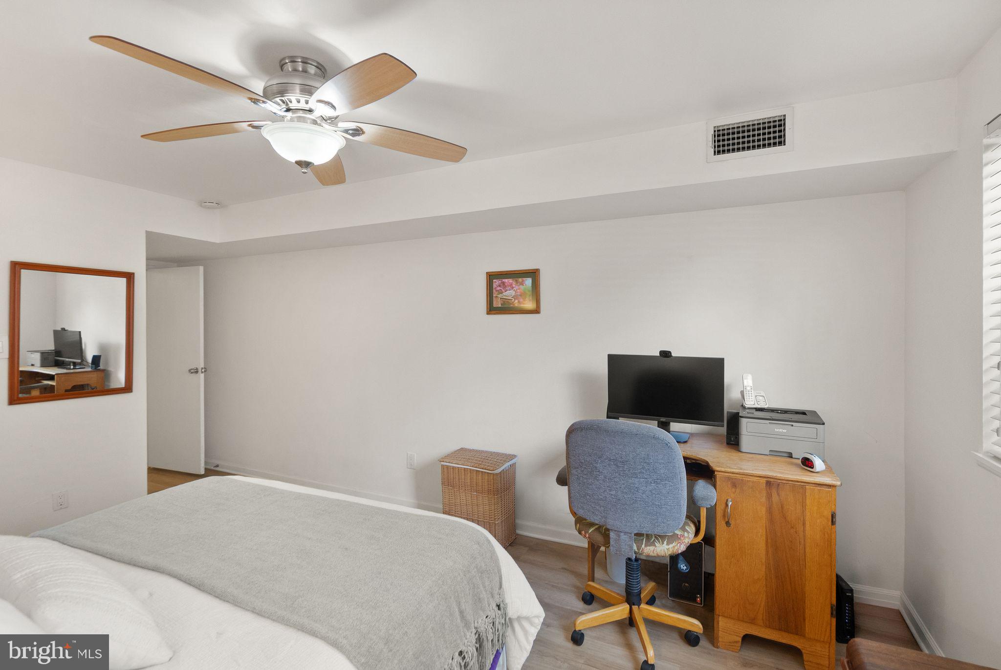 2042 ROYAL FERN COURT 1B