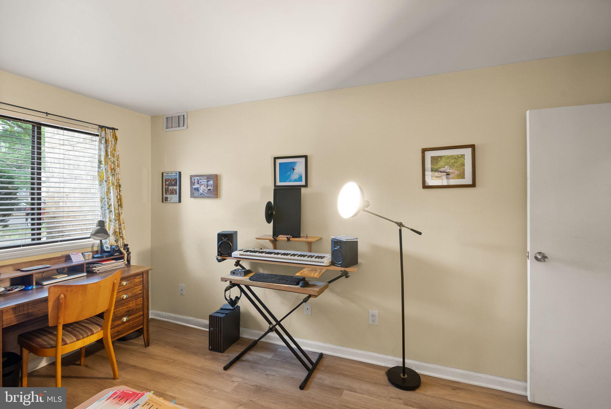 2042 ROYAL FERN COURT 1B