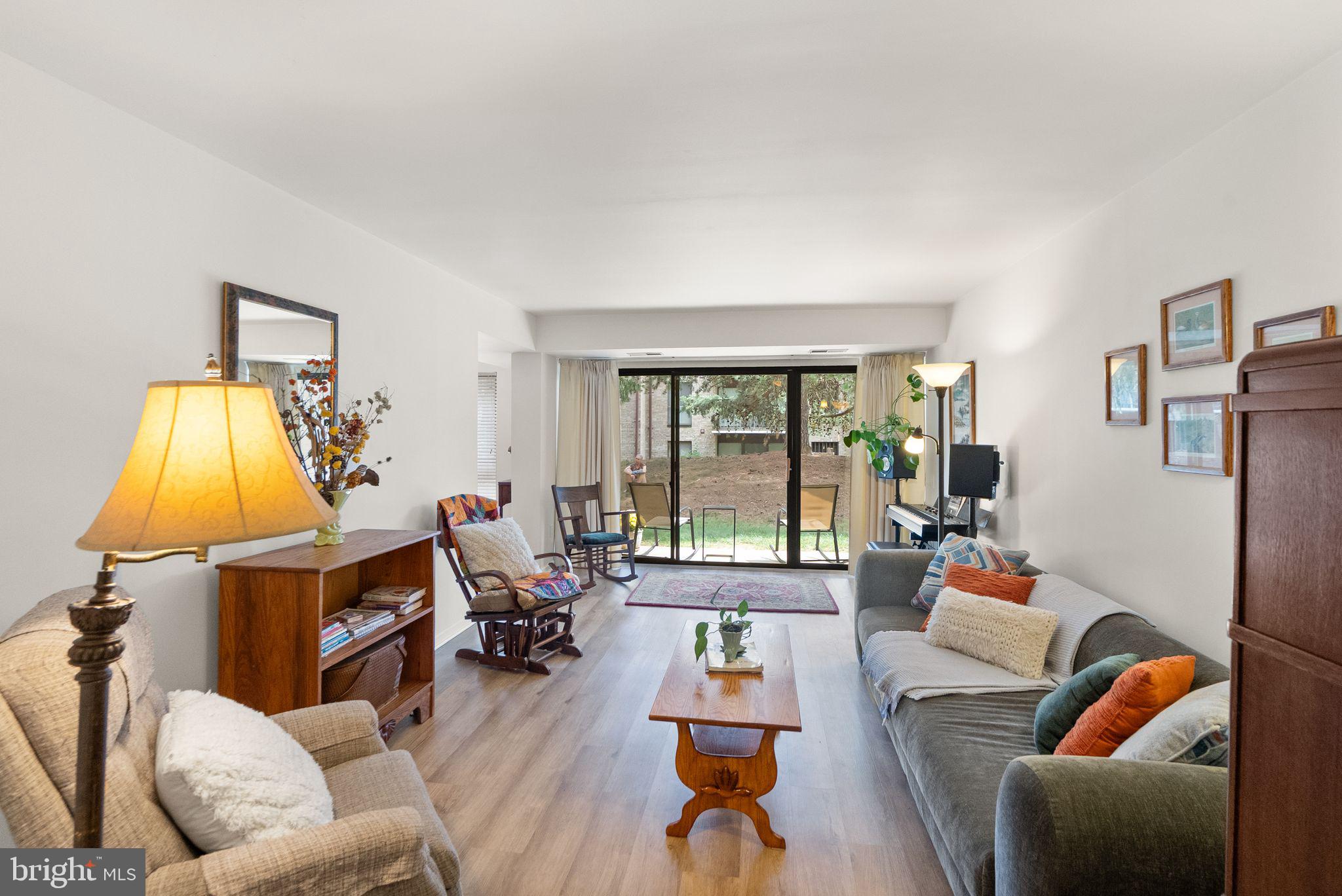 2042 ROYAL FERN COURT 1B