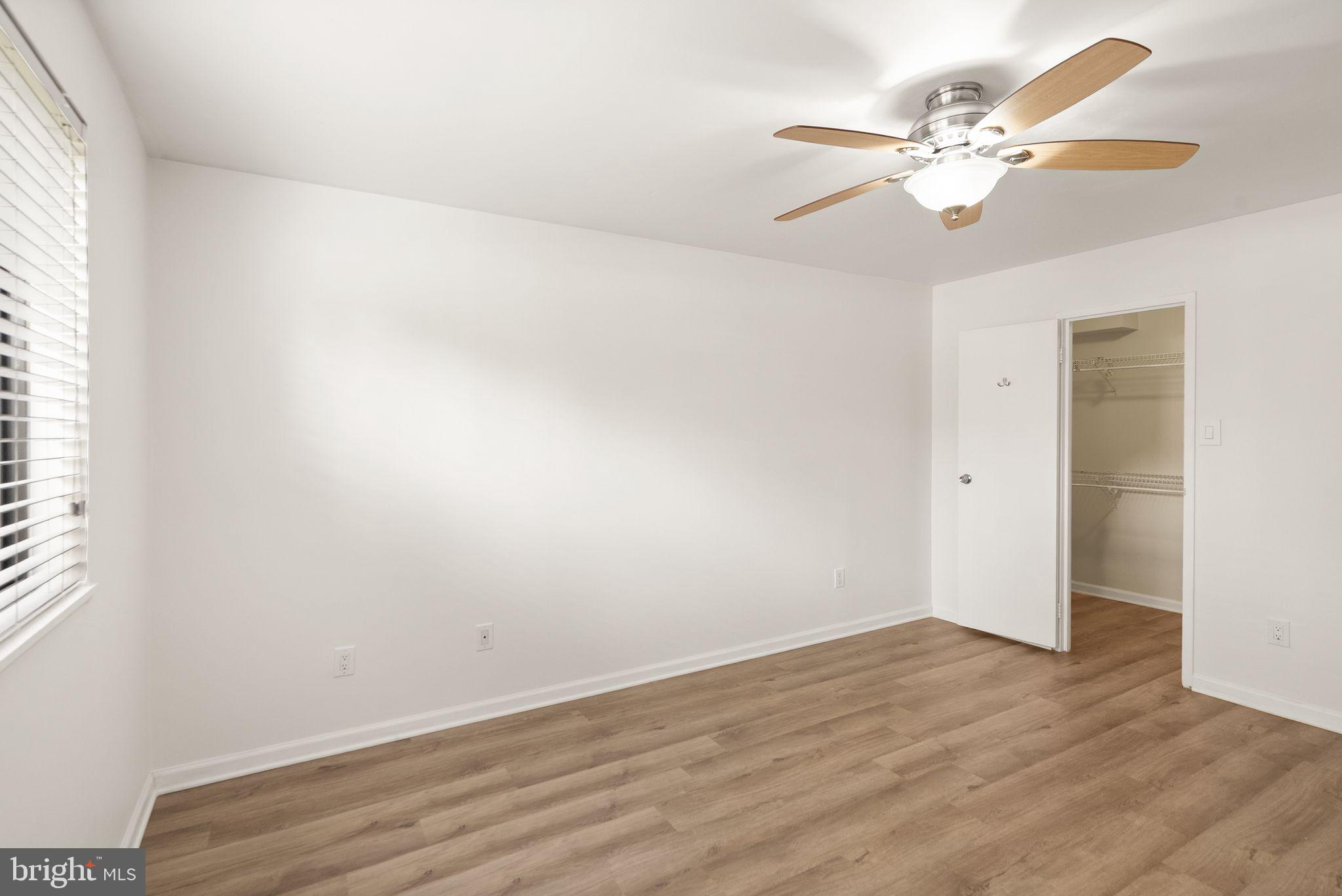 2042 ROYAL FERN COURT 1B