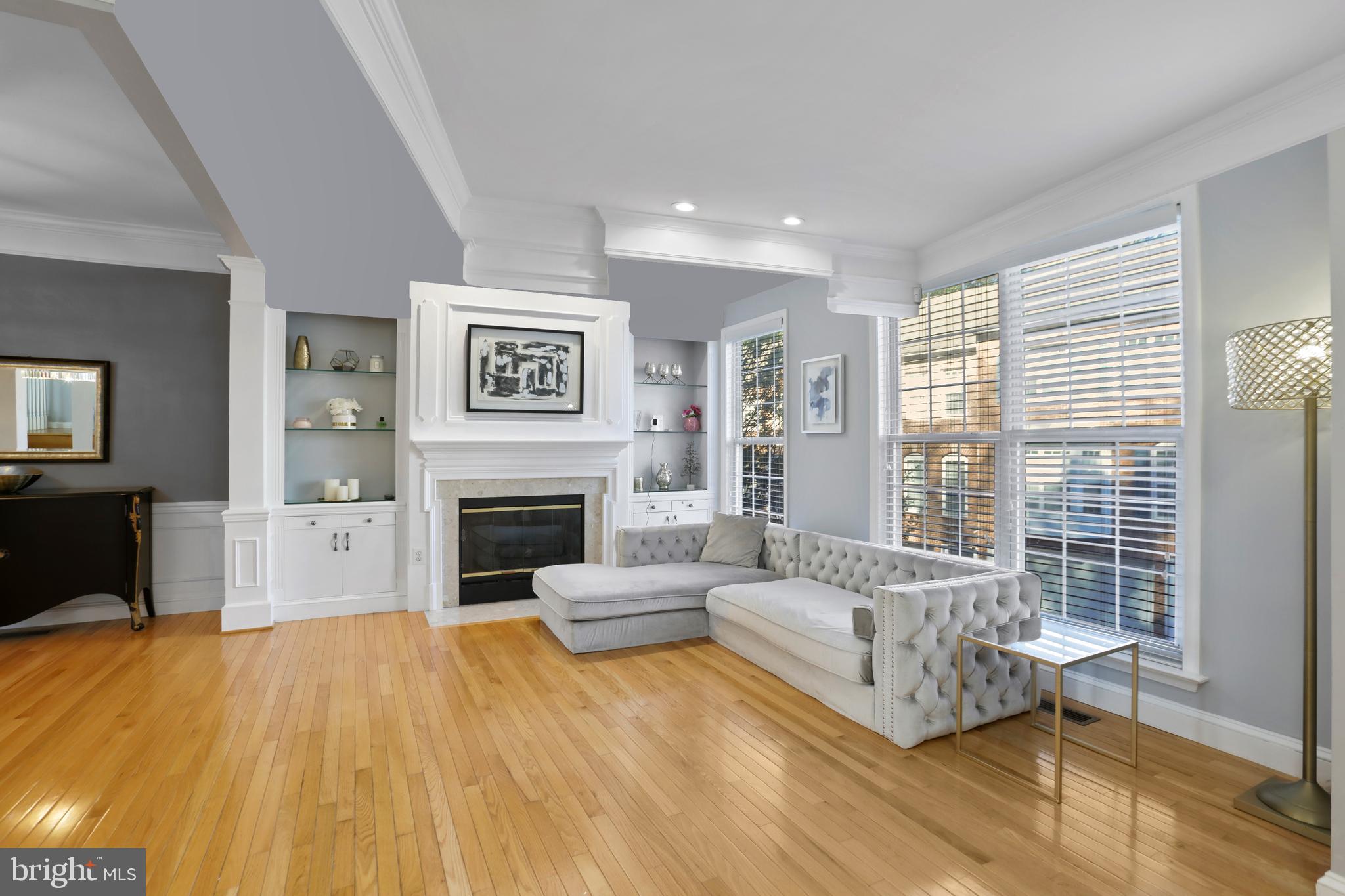 7725 HERITAGE WOODS WAY