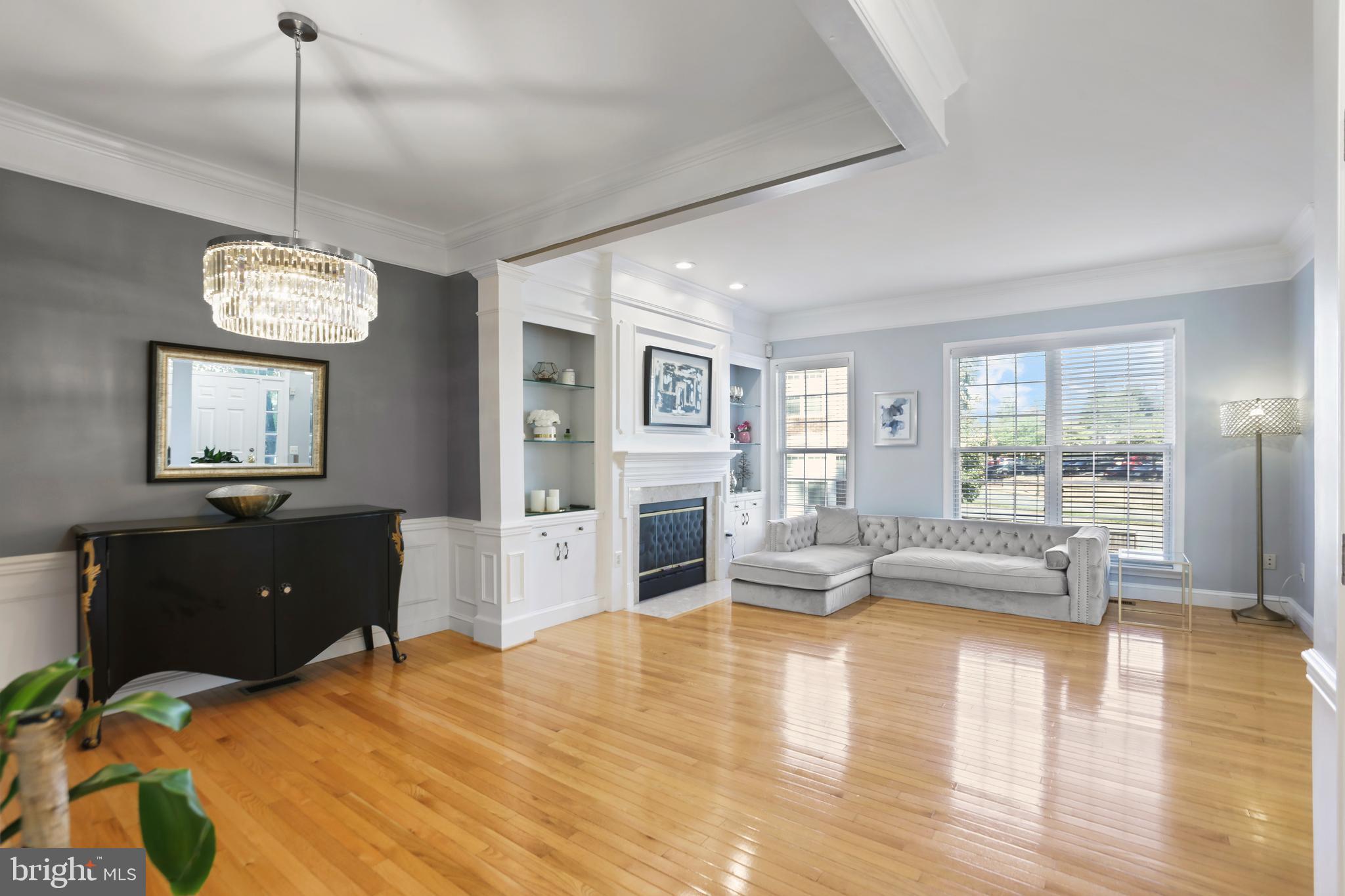 7725 HERITAGE WOODS WAY