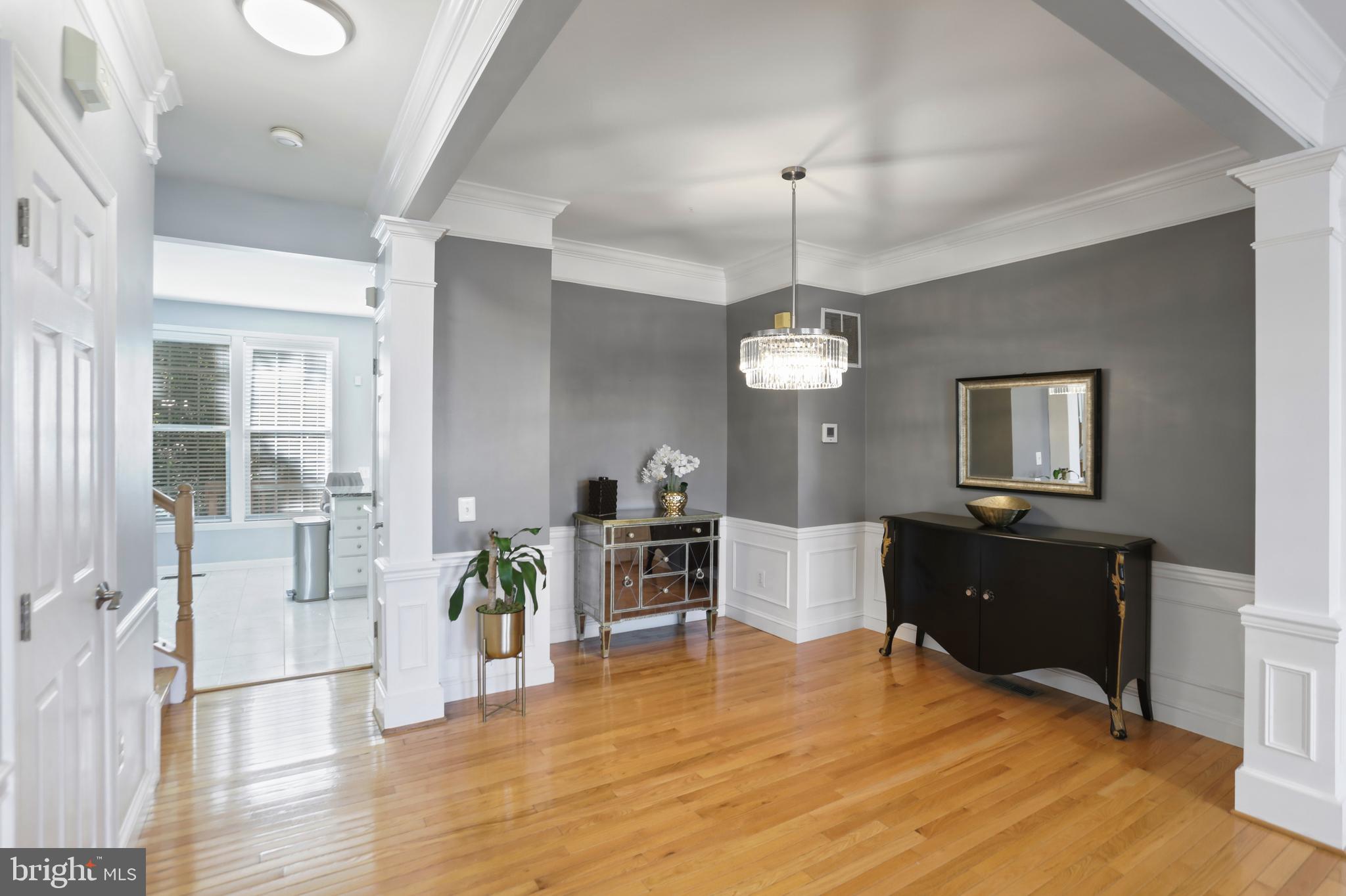 7725 HERITAGE WOODS WAY