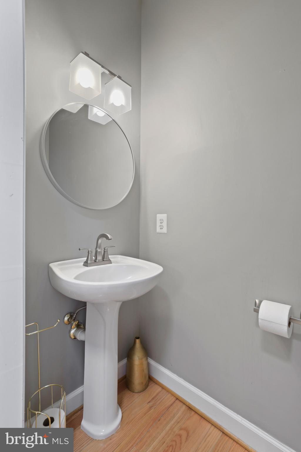 7725 HERITAGE WOODS WAY