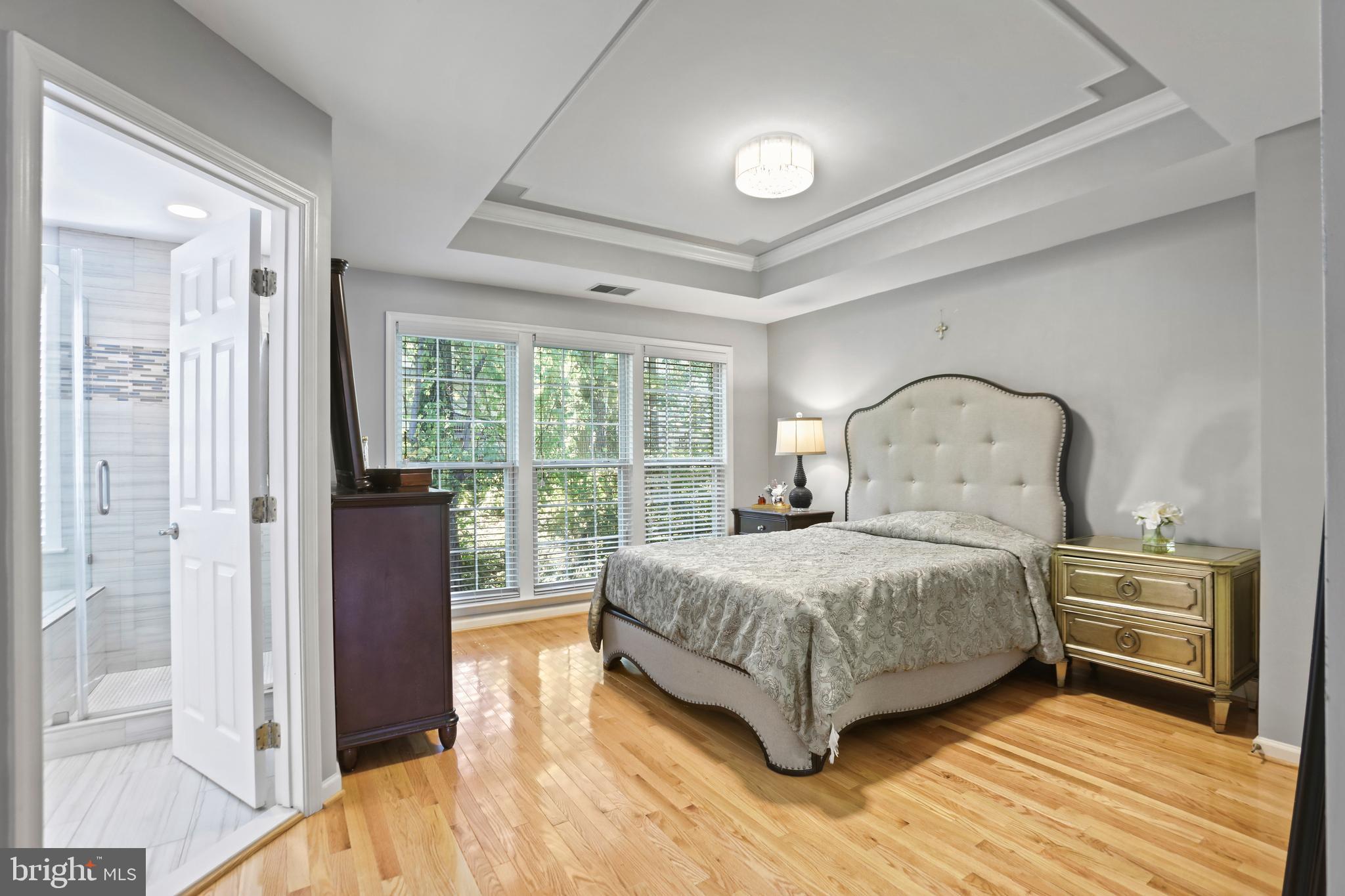 7725 HERITAGE WOODS WAY