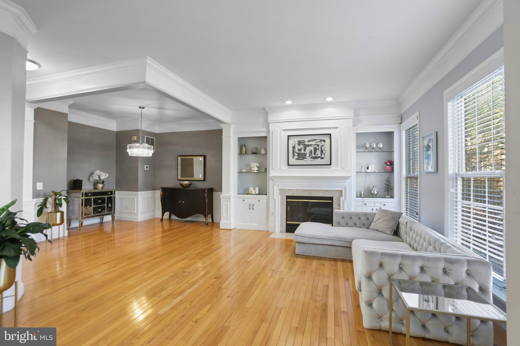 7725 HERITAGE WOODS WAY