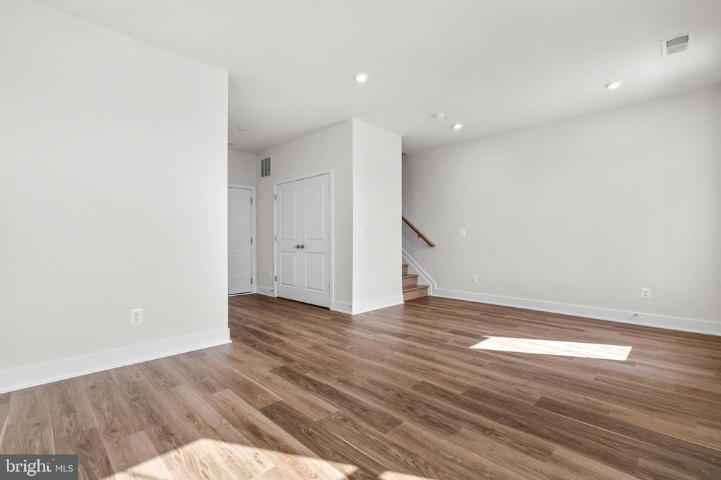 13928 AVIATION PLACE