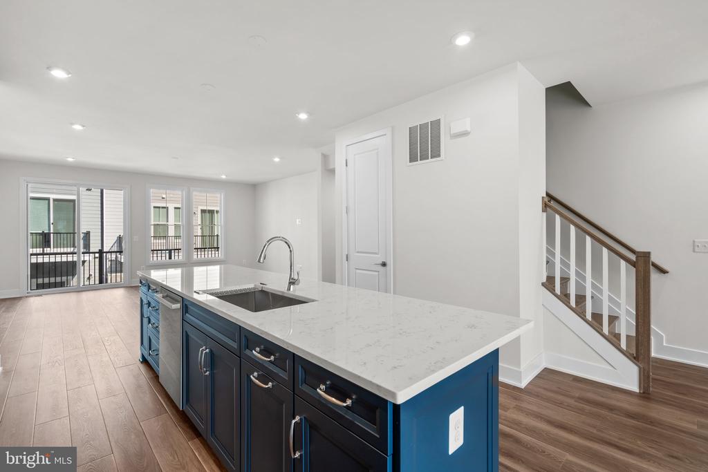 13928 AVIATION PLACE