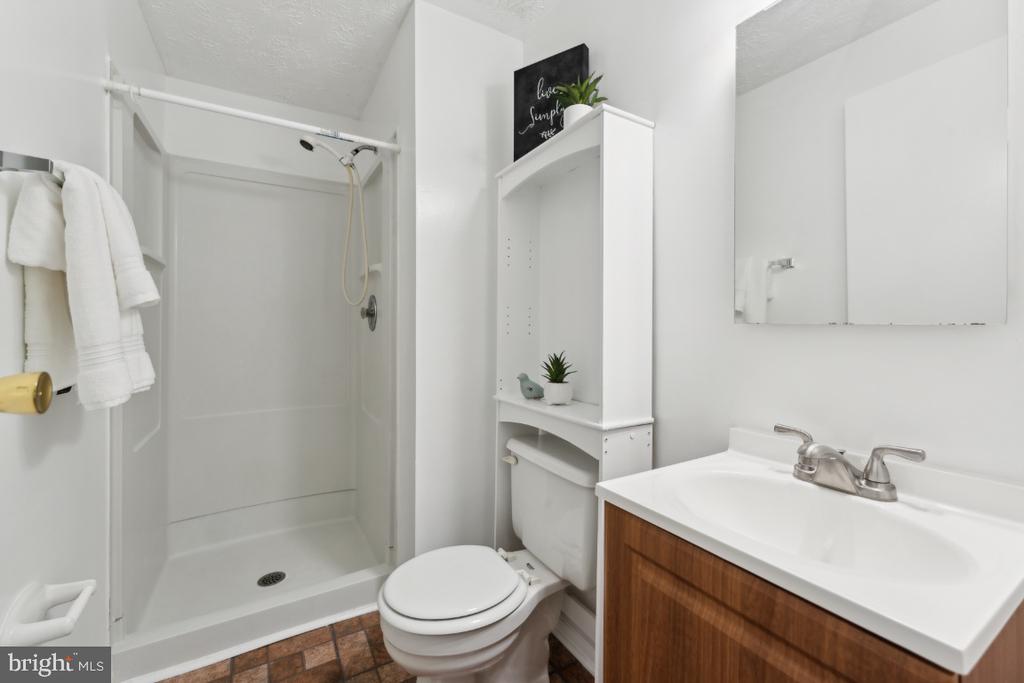 5543 HECATE COURT