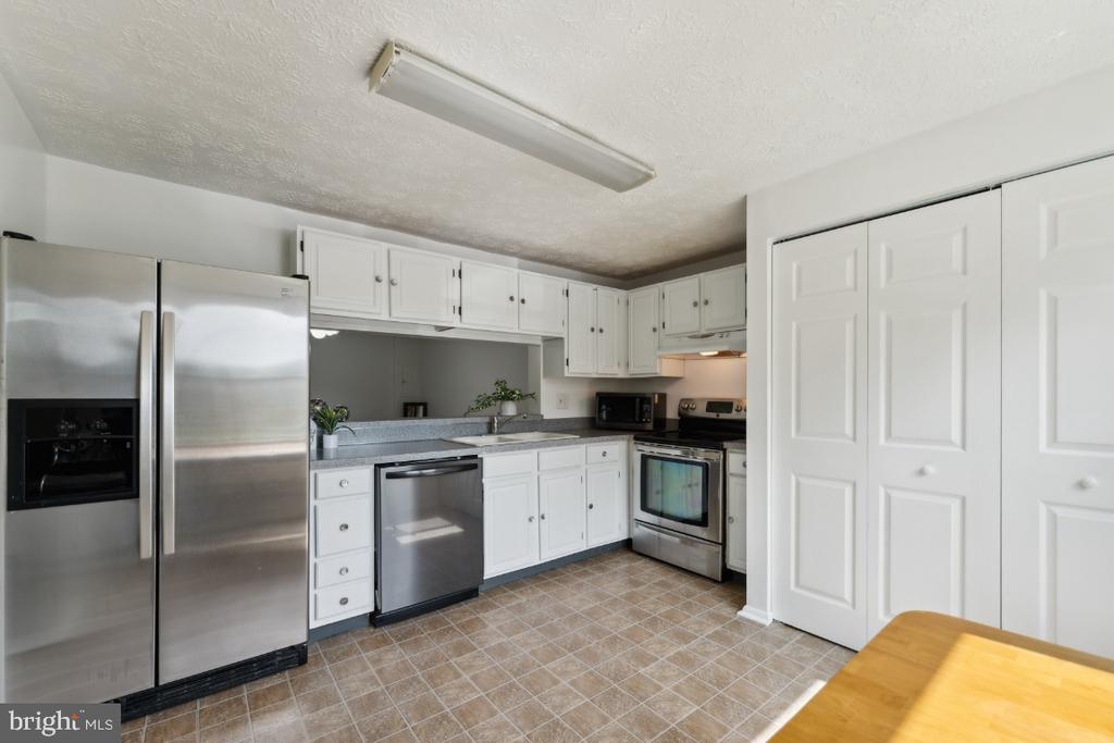 5543 HECATE COURT