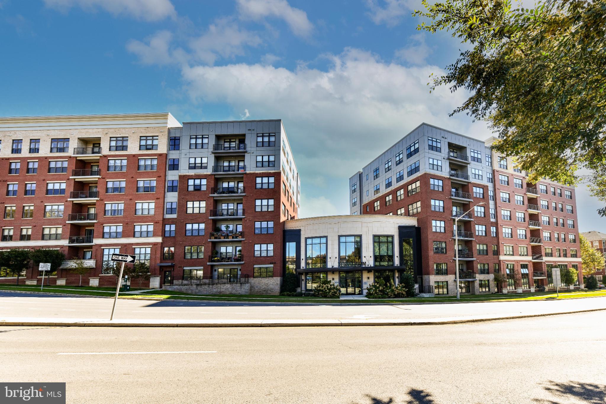 2960 VADEN DRIVE 2-406