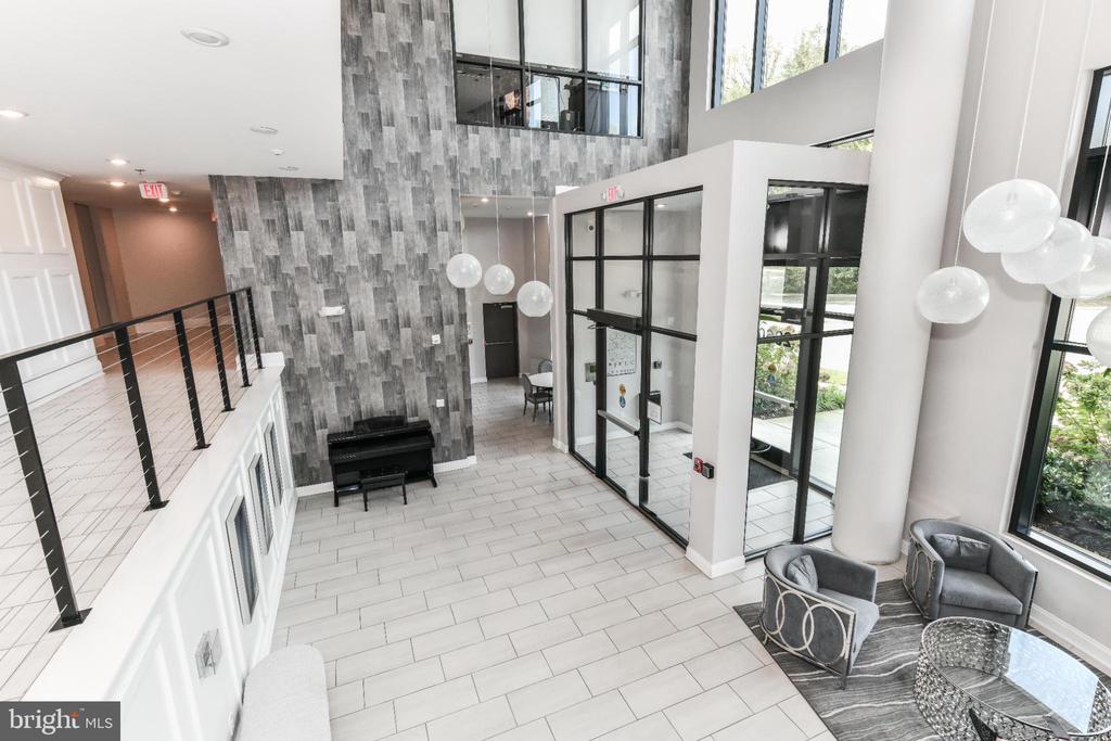 2960 VADEN DRIVE 2-406
