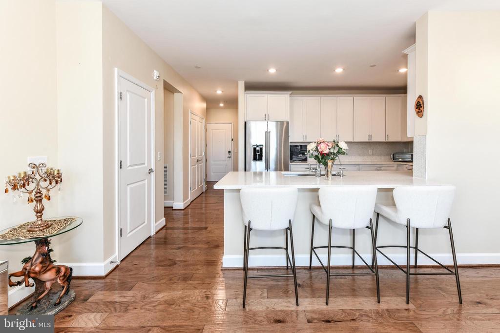 2960 VADEN DRIVE 2-406