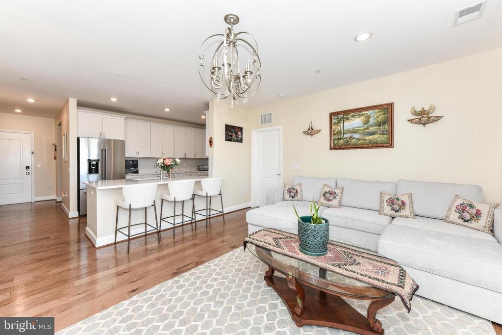 2960 VADEN DRIVE 2-406