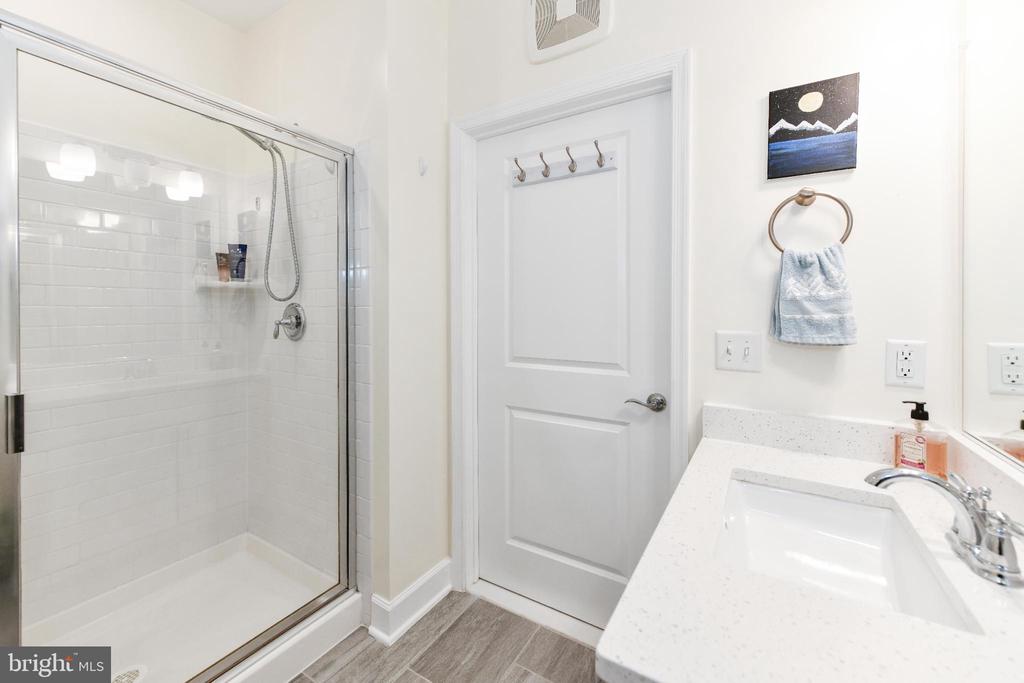 2960 VADEN DRIVE 2-406