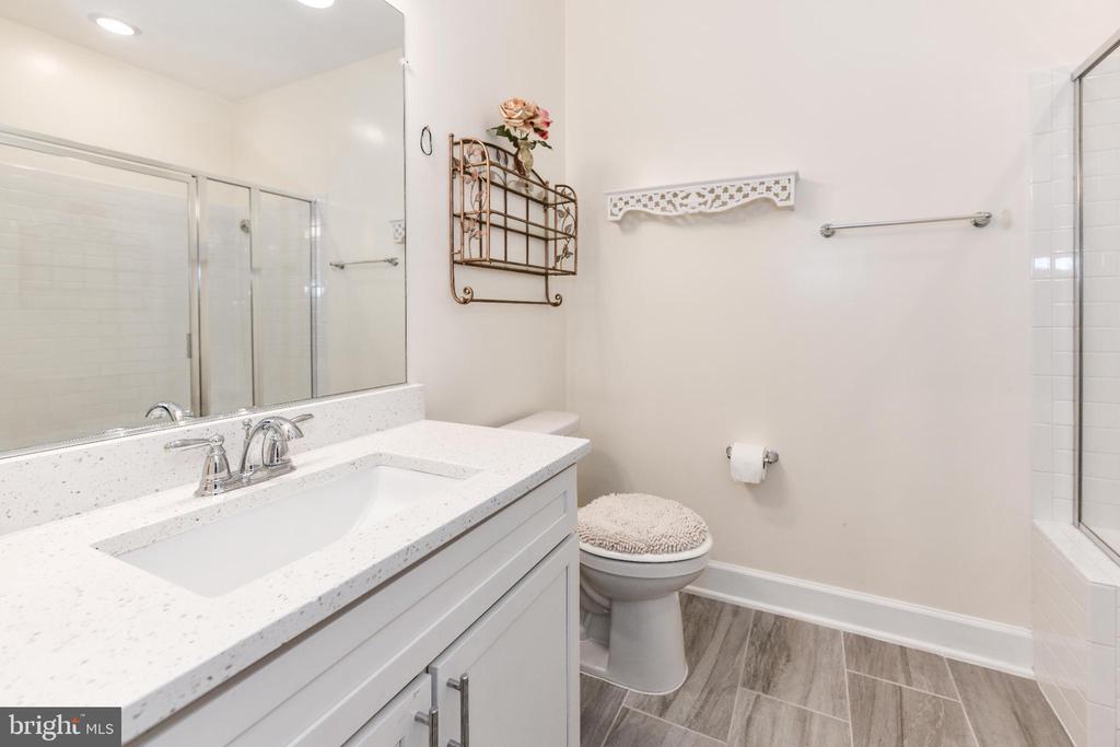 2960 VADEN DRIVE 2-406