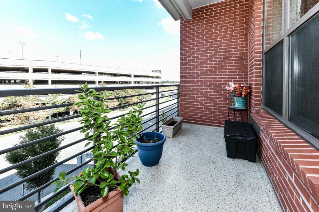 2960 VADEN DRIVE 2-406