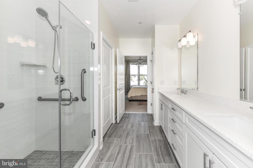 2960 VADEN DRIVE 2-406