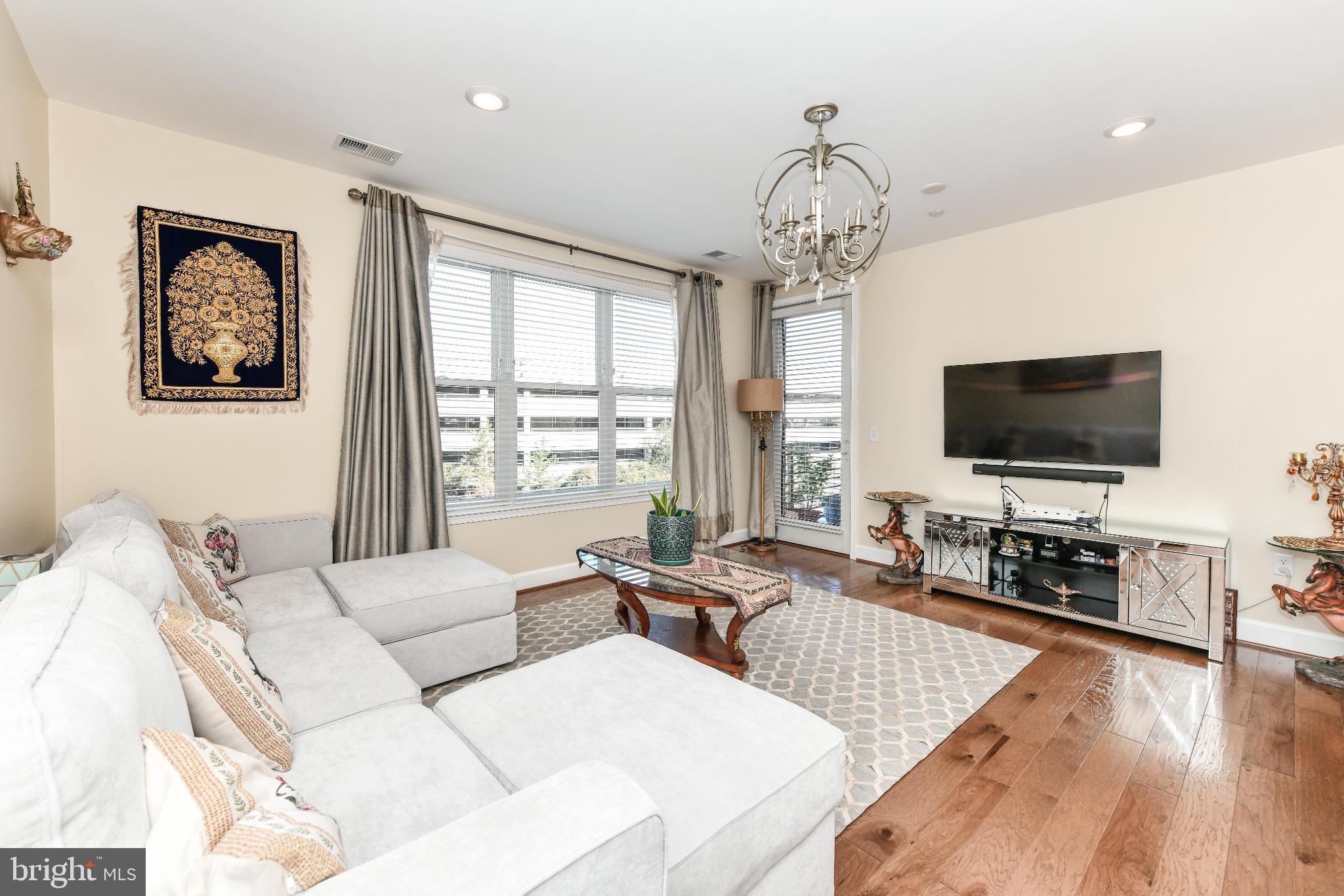 2960 VADEN DRIVE 2-406