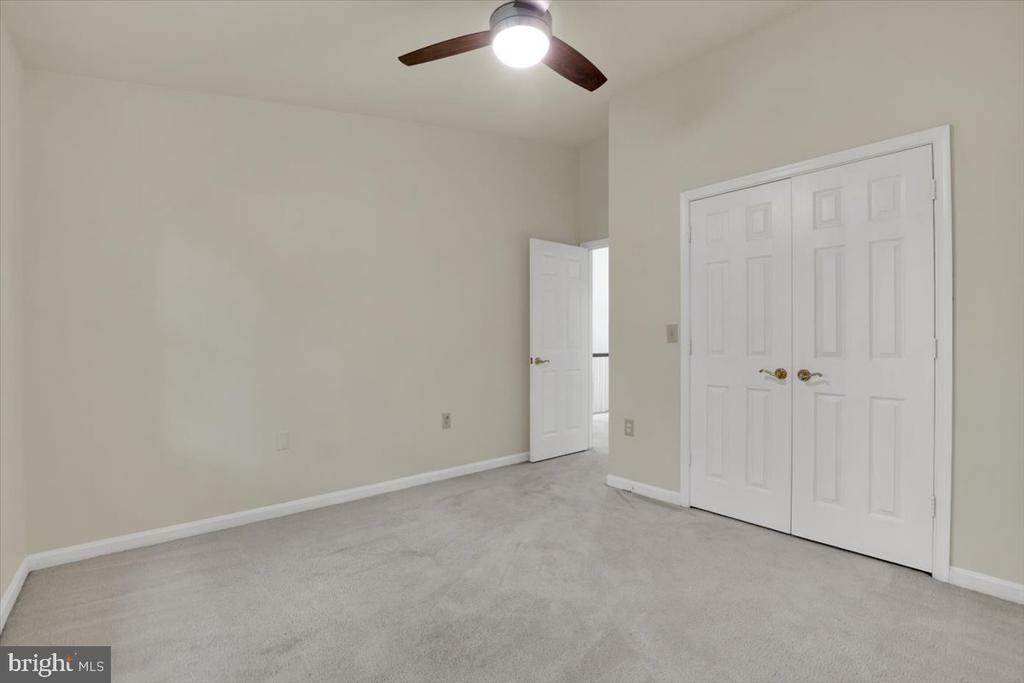 2904 OAKTON CREST PLACE