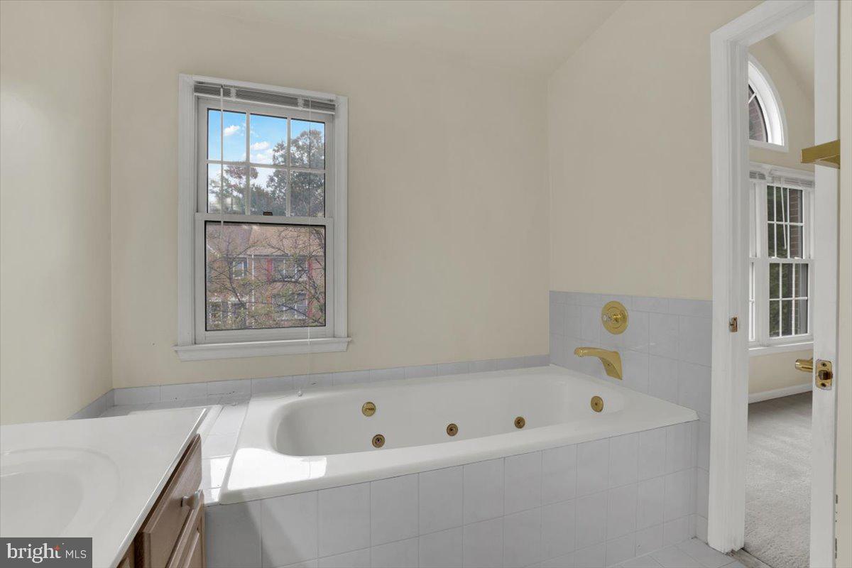 2904 OAKTON CREST PLACE