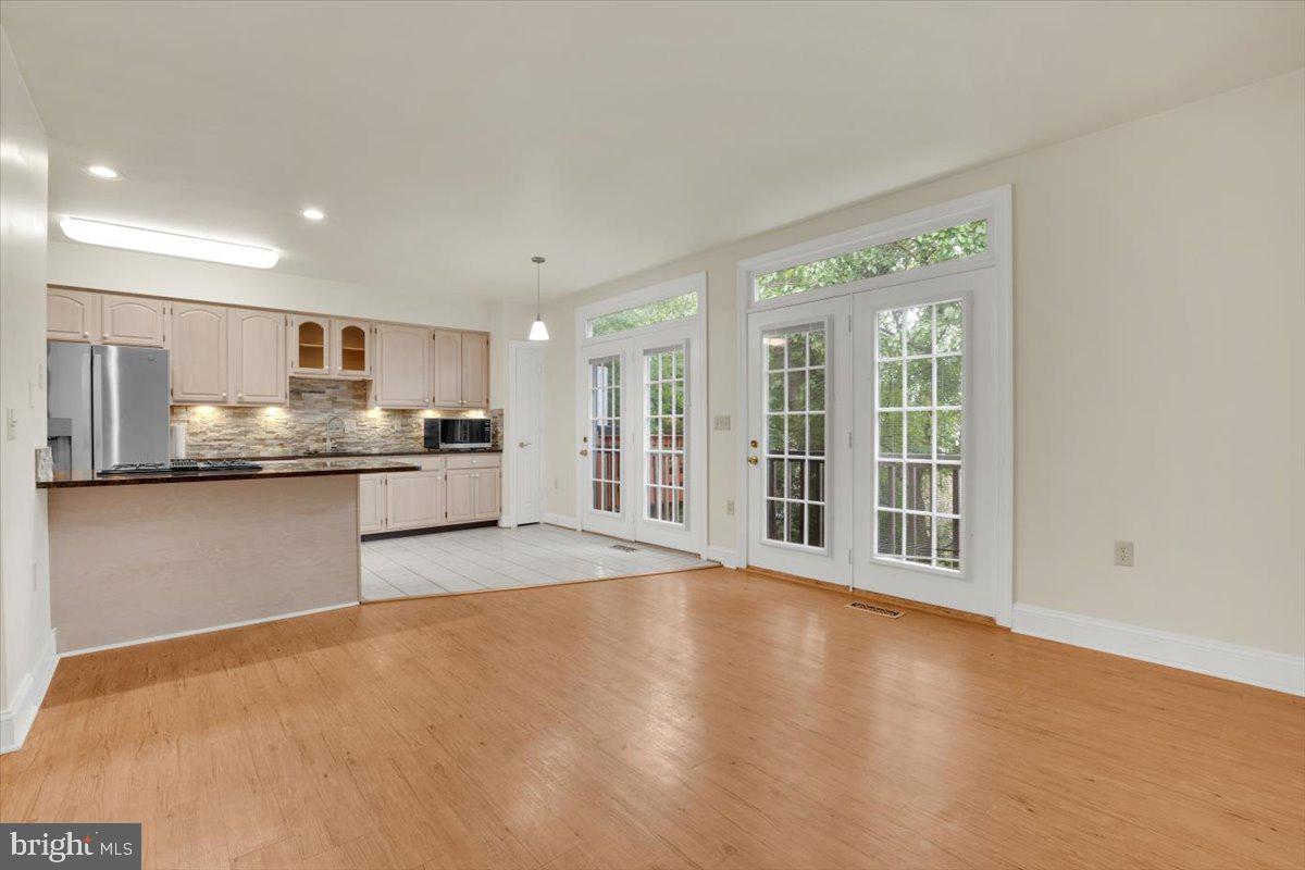 2904 OAKTON CREST PLACE