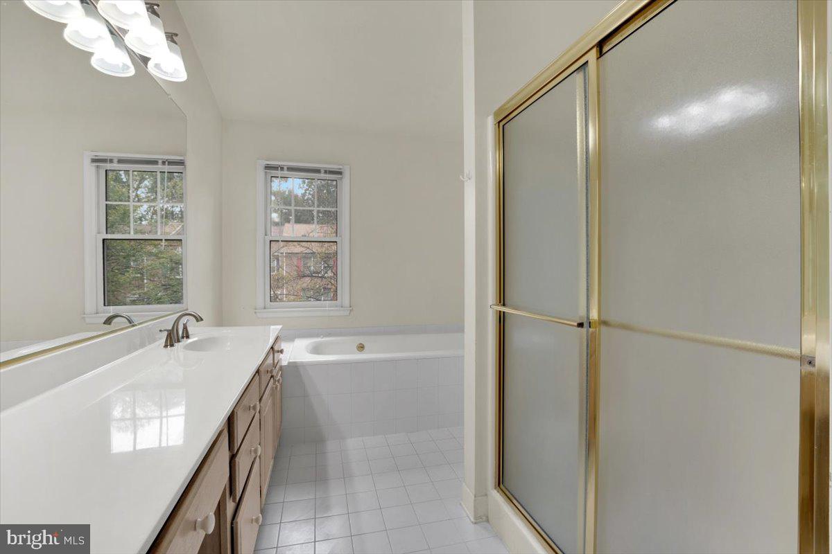 2904 OAKTON CREST PLACE