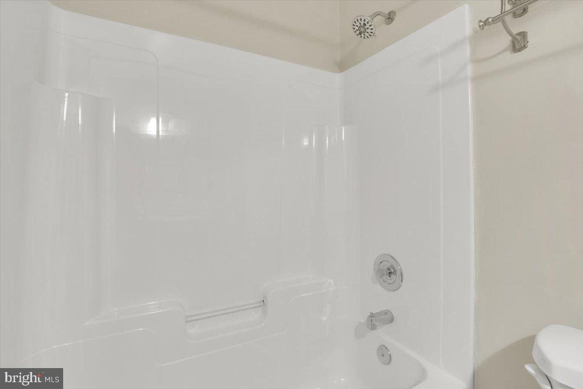 2904 OAKTON CREST PLACE