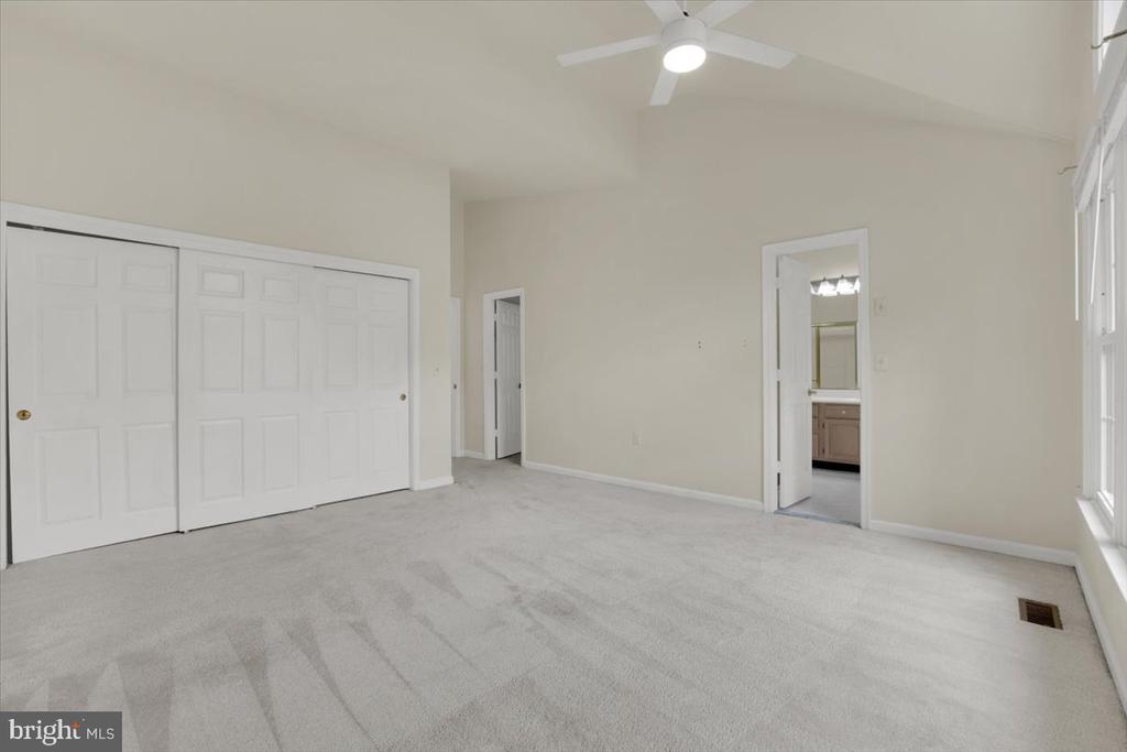 2904 OAKTON CREST PLACE