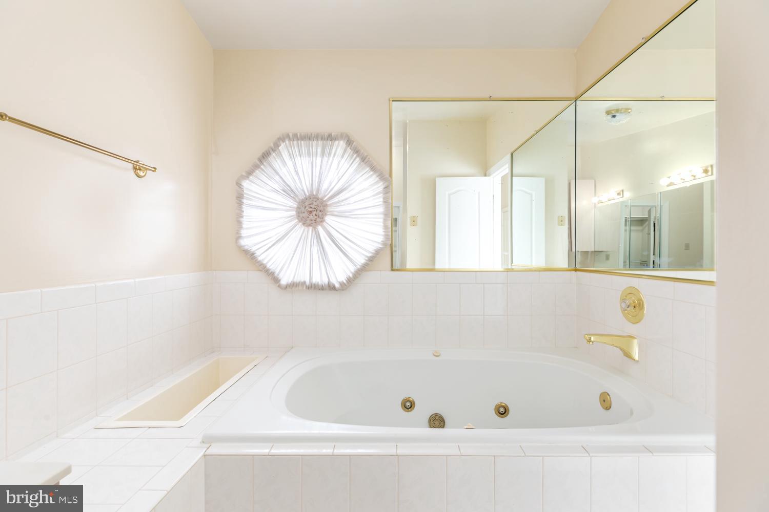 8165 MADRILLON COURT