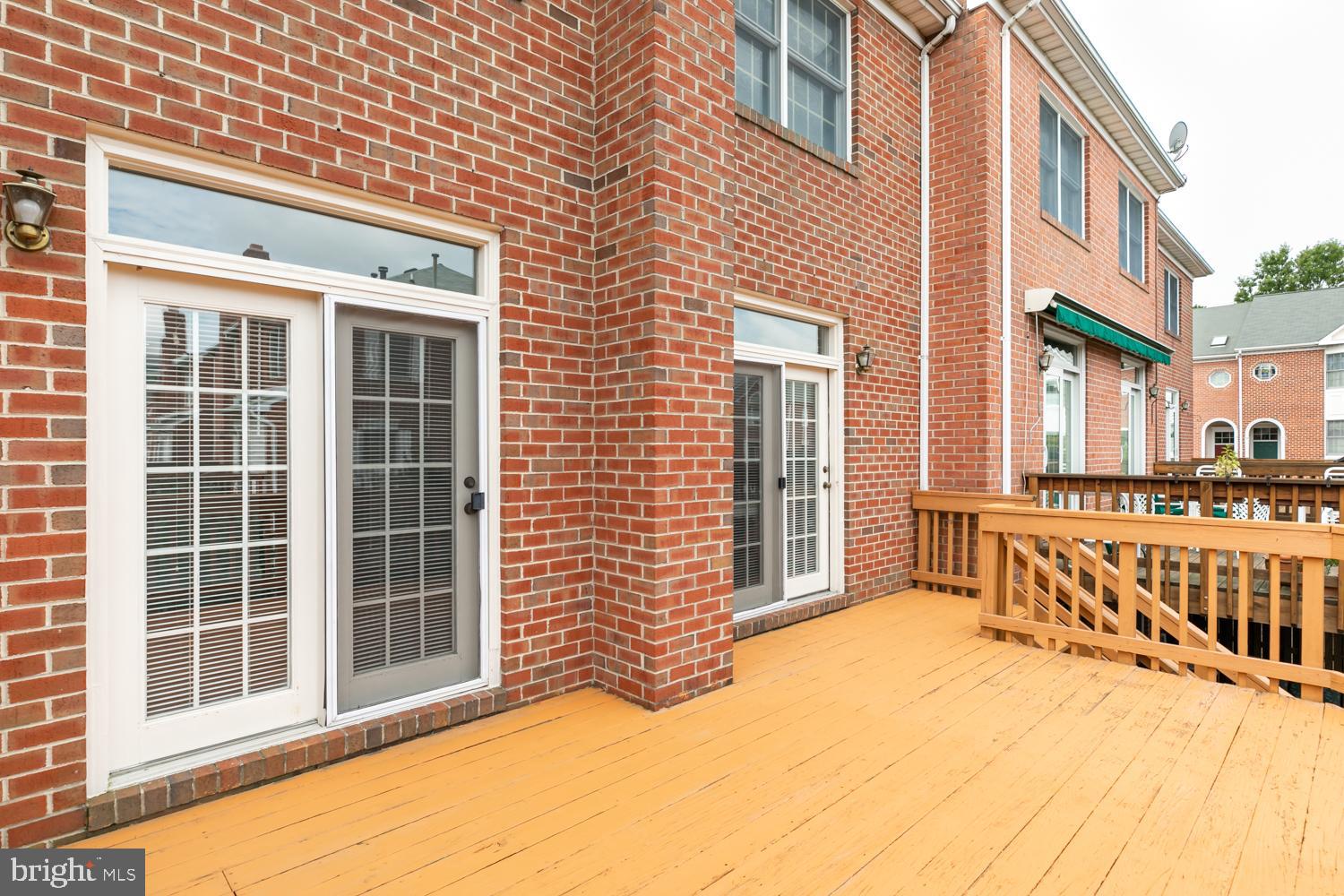 8165 MADRILLON COURT