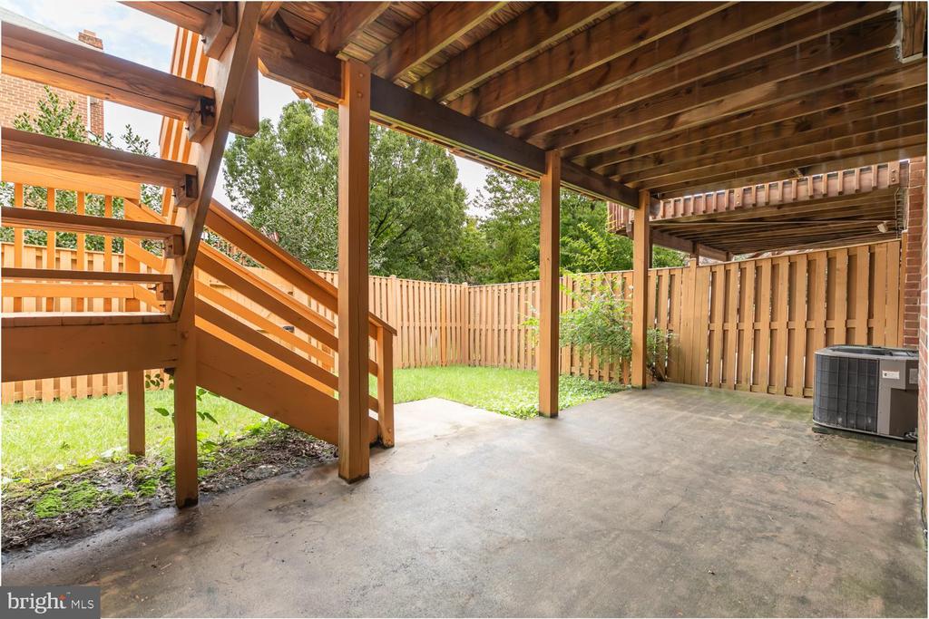 8165 MADRILLON COURT