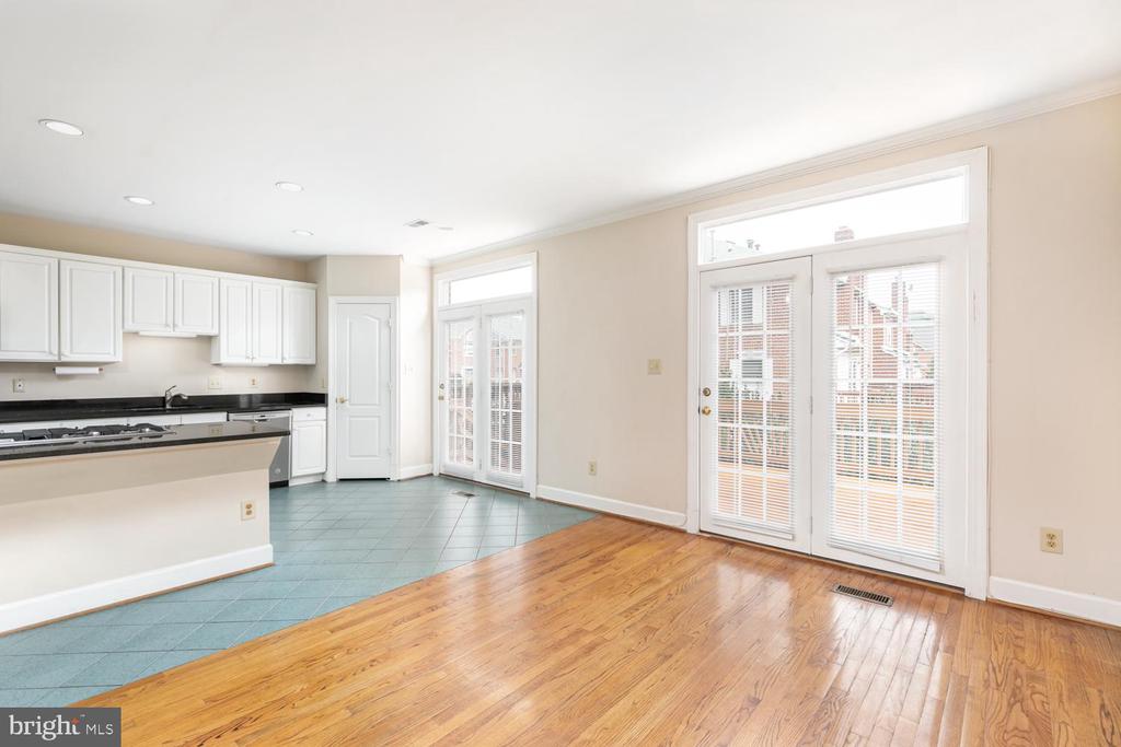 8165 MADRILLON COURT