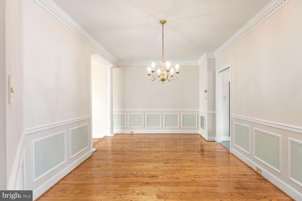 8165 MADRILLON COURT