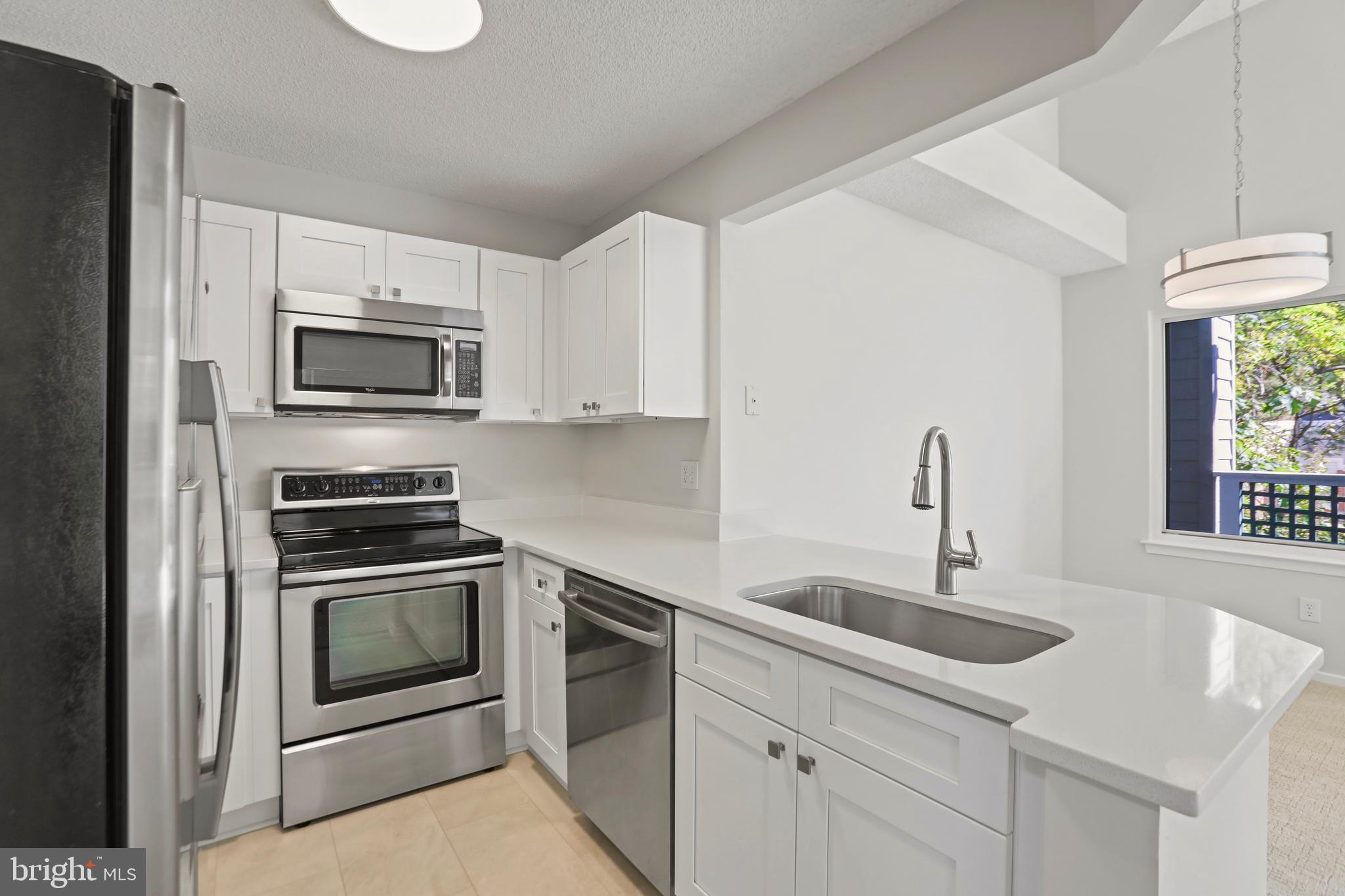 11737 SUMMERCHASE CIRCLE B