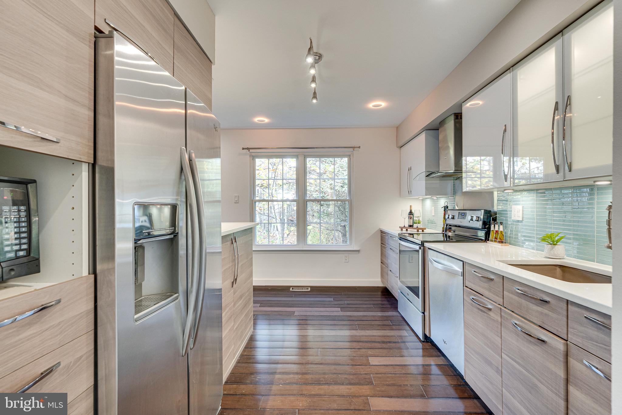 6153 FOREST CREEK LANE